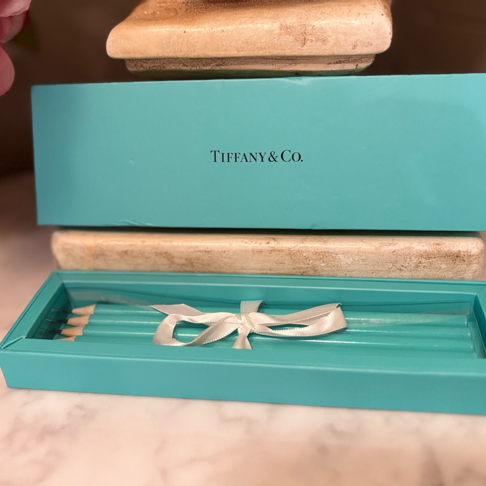 Tiffany & Co. NIB Boxed Collection Set of 5 Branded Pencils - Picture 3 of 11